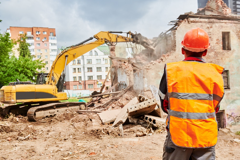 Hiring Demolition Services for Commercial Projects 