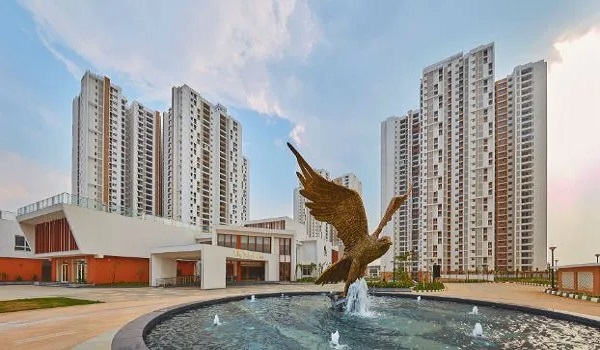 Prestige Park Grove & Prestige Polygon IT Park: Prime Choices for Living and Business