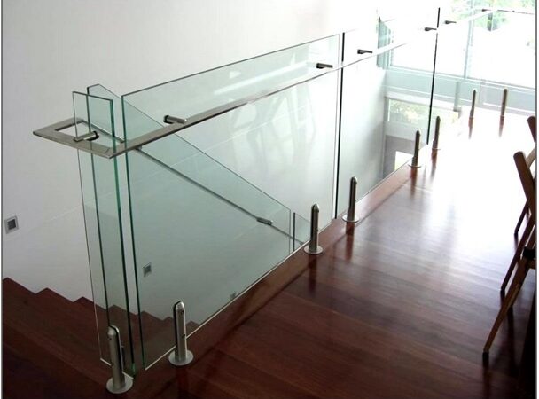 A Comprehensive Look at Glass Railing Suppliers and Outdoor Railings