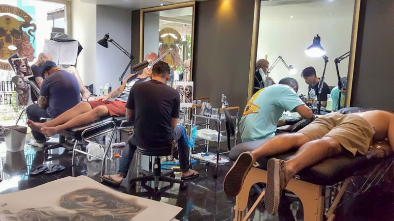 Can Modern Thai Artists Bridge Tradition and Contemporary Creativity?