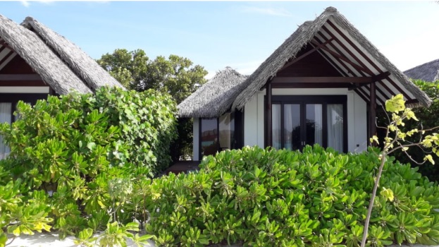 What Villa Types Do Maldives Luxury Resorts Typically Offer?